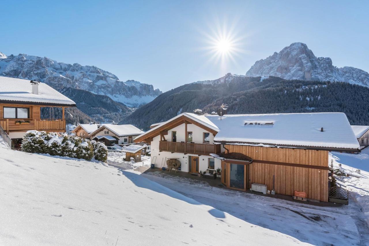 Villa Solinda App Rossini Selva di Val Gardena Exterior photo